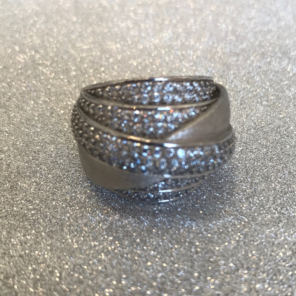 Italian CZ 925 silver ring.size 8.5